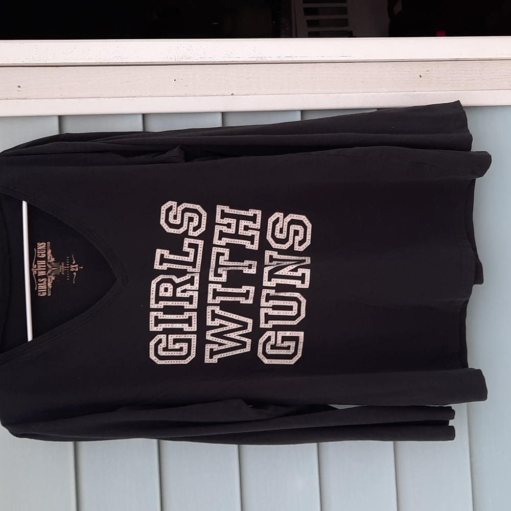 Black long sleeve gwg shirt. Size 17 stretchy shorts. - Picture 2 of 7
